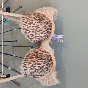 Victoria's secret dream Angels lined demi 34B Leopard Print Lace Trim Bra